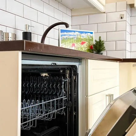 2br - Parking - - 1st Floor - Acs