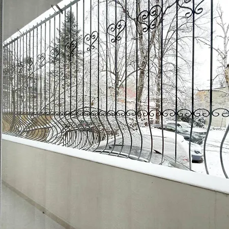 2br - Parking - - 1st Floor - Acs Apartament