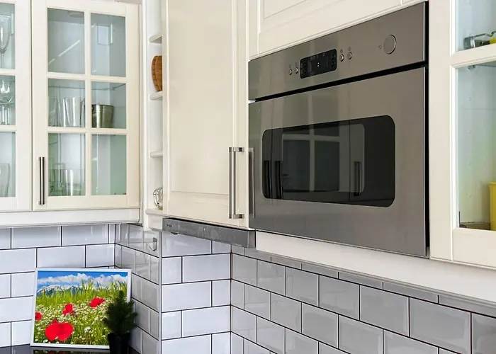 2br - Parking - - 1st Floor - Acs Appartement *