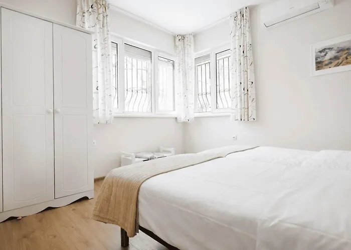 2br - Parking - - 1st Floor - Acs Apartmán *